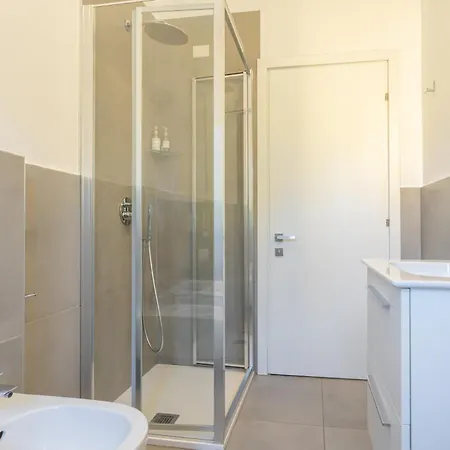 Lakefront Retreat * Lecco