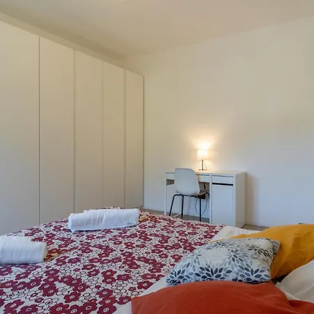 Apartment Lakefront Retreat Lecco