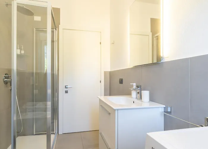 Lakefront Retreat * Lecco